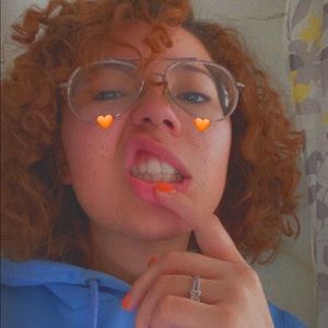 Meet your Posher, Janetxy